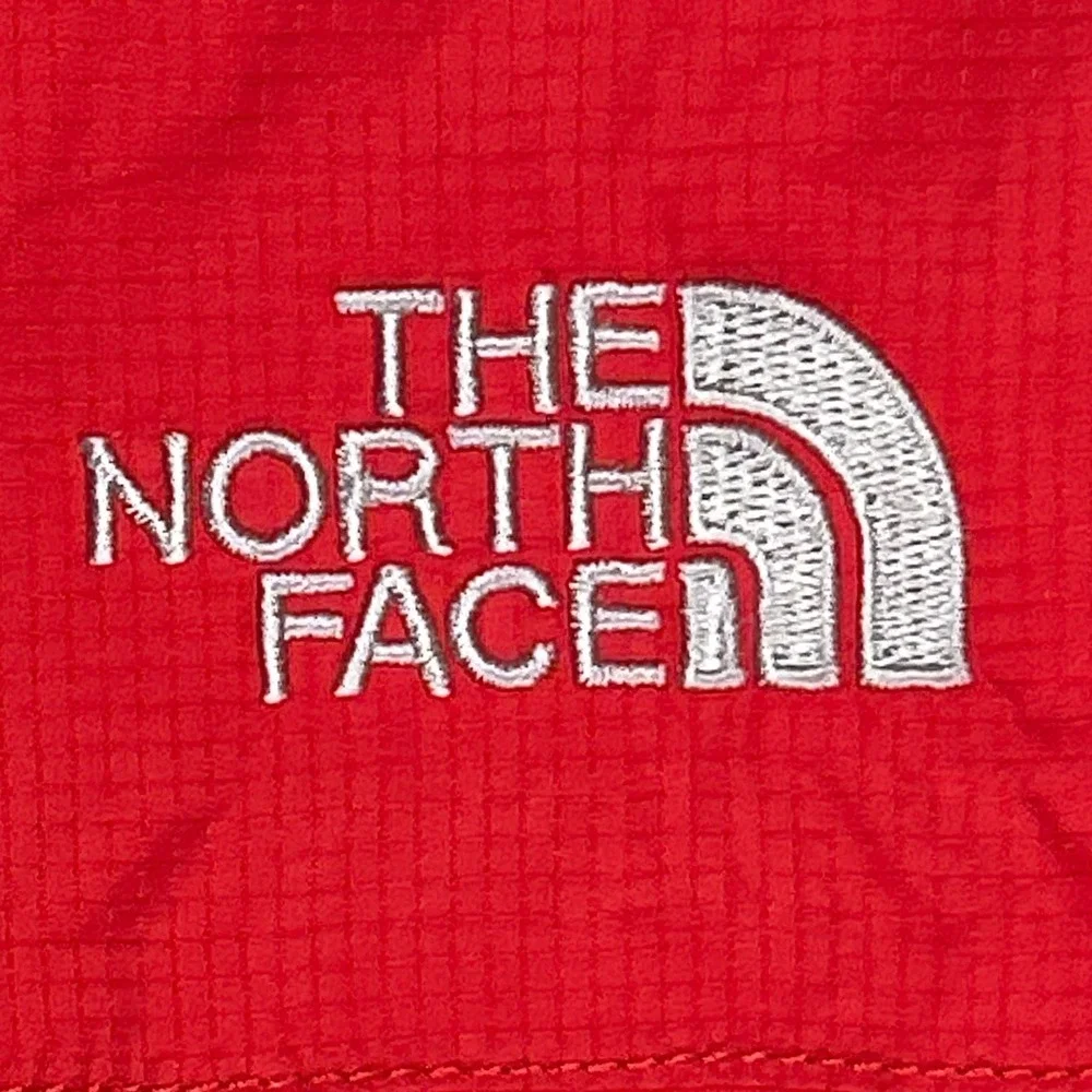 The North Face Mens HyVent 2.5L Windbreaker Jacket Red Hooded Shell Size Medium
